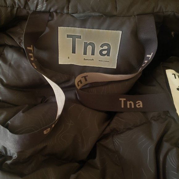 Aritzia TNA The Bancroft Black Premium Goose Down Slim Fit Parka Women's Coat S - Picture 13 of 16